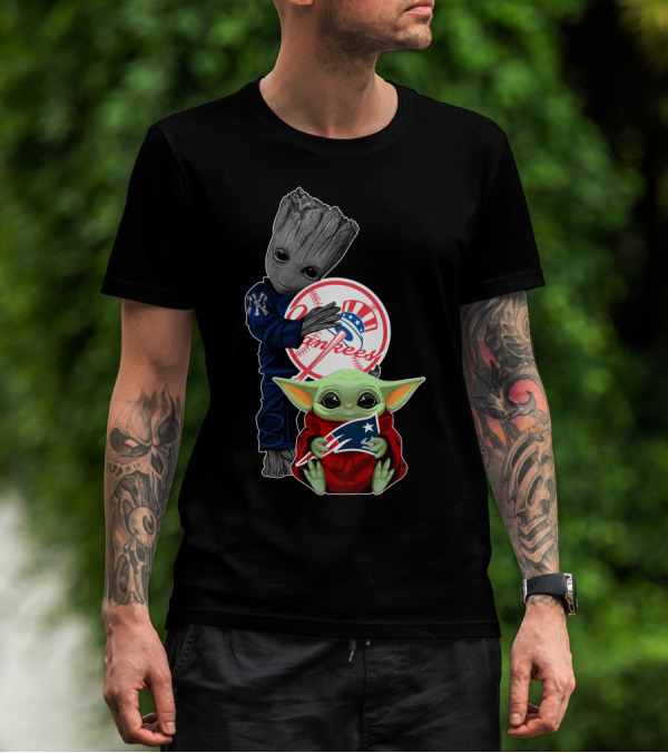 Yankees Baby Groot And Grogu Holding Patriots T-Shirt