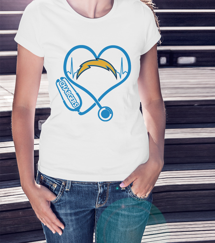 Nurse Love Chargers Heartbeat Stethoscope Football Fan T-Shirt