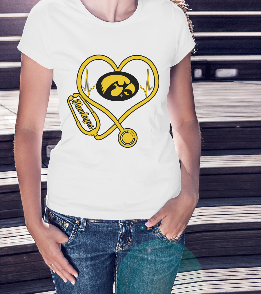 Nurse Heartbeat Love Iowa Hawkeyes Stethoscope T-Shirt