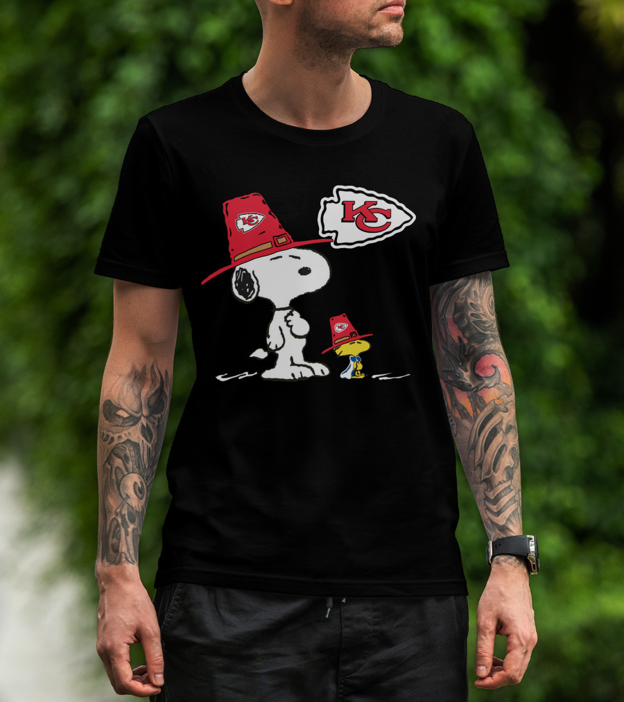Snoopy And Woodstock Kansas City Chiefs Kc Logo Hat T-Shirt