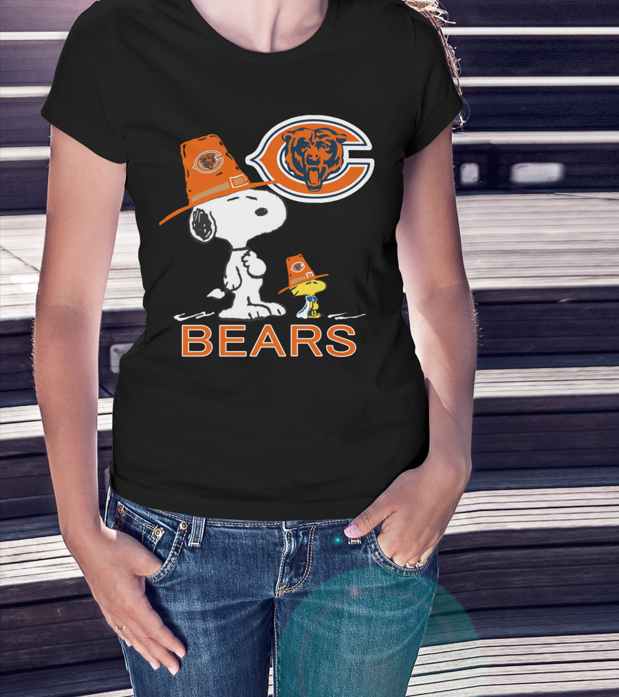 Chicago Bears Snoopy And Woodstock Thanksgiving Football T-Shirt