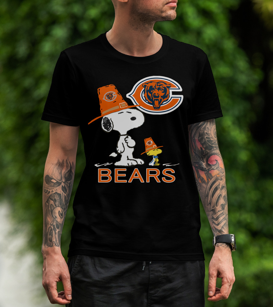 Chicago Bears Snoopy And Woodstock Thanksgiving Football T-Shirt