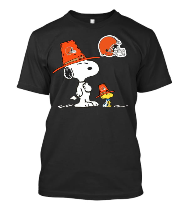 Browns Snoopy And Woodstock Pilgrim Hats Nfl Football Helmet T-Shirt