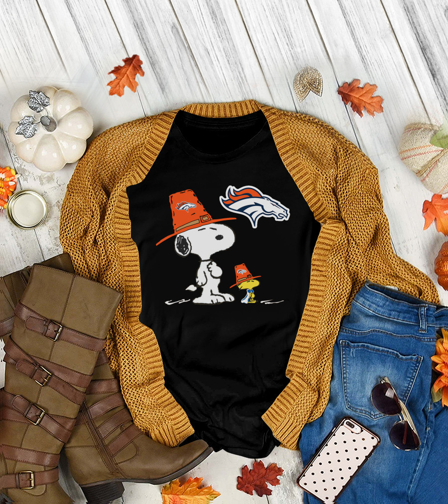 Denver Broncos Snoopy Woodstock Cartoon Football T-Shirt
