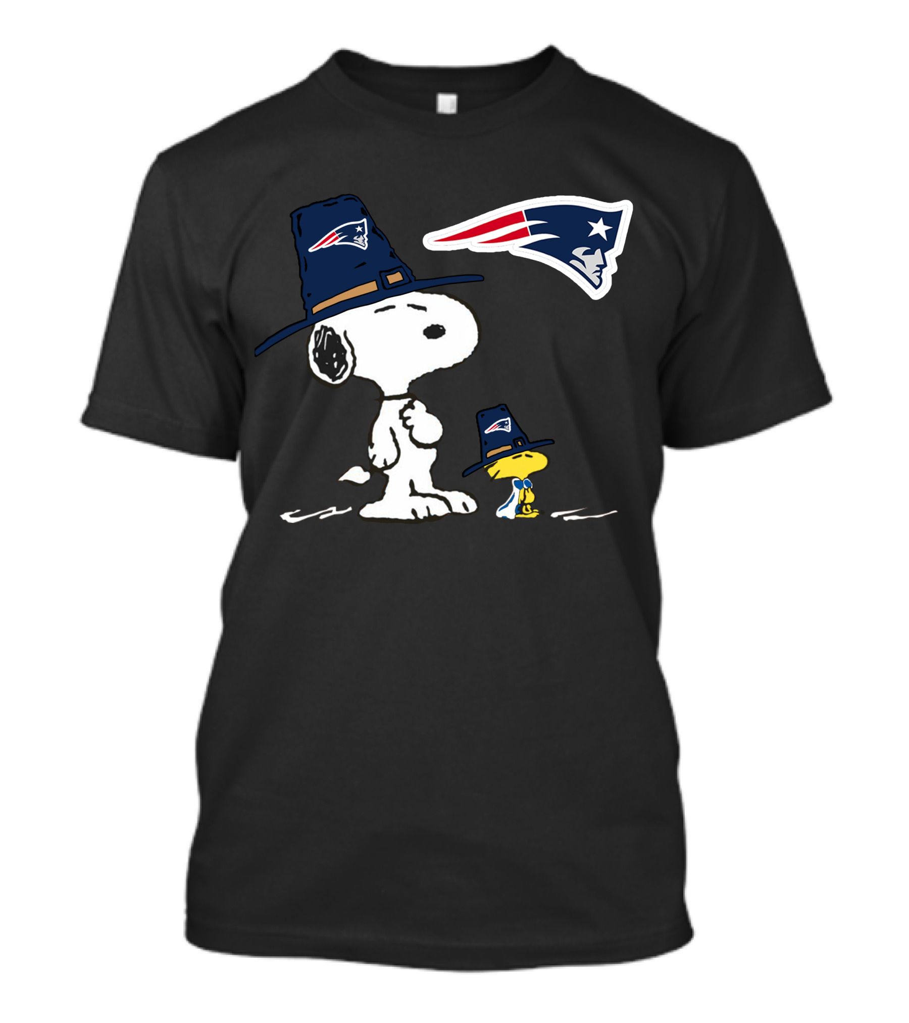 New England Patriots Snoopy Woodstock Pilgrim Hat T-Shirt