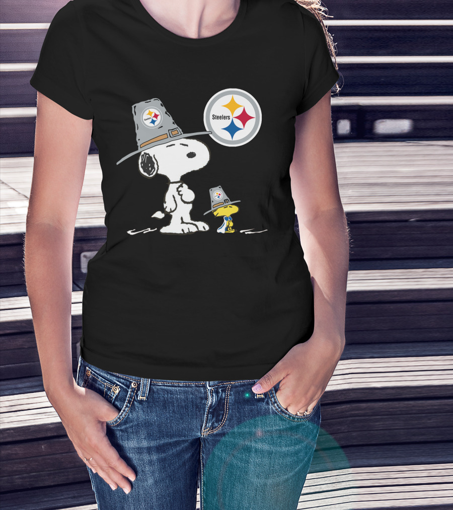 Steelers Snoopy Woodstock Thanksgiving Football T-Shirt
