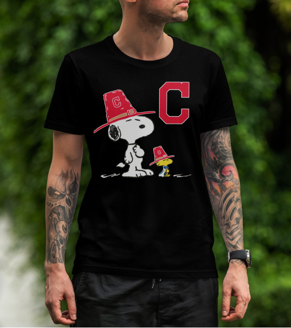 Cleveland Indians Snoopy C Logo Peanuts Hat T-Shirt