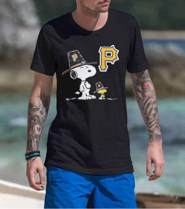 Snoopy Pittsburgh Pirates Thanksgiving Hat Peanuts T-Shirt