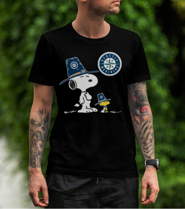 Seattle Mariners Snoopy Pilgrim Hat T-Shirt