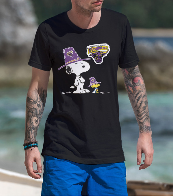 Minnesota State University Mavericks Snoopy And Woodstock T-Shirt