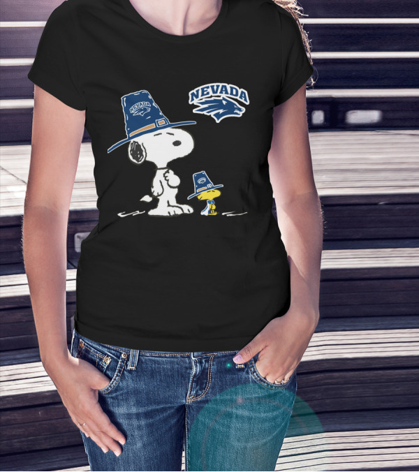 Nevada Wolf Pack Snoopy And Woodstock Pilgrim Hats T-Shirt