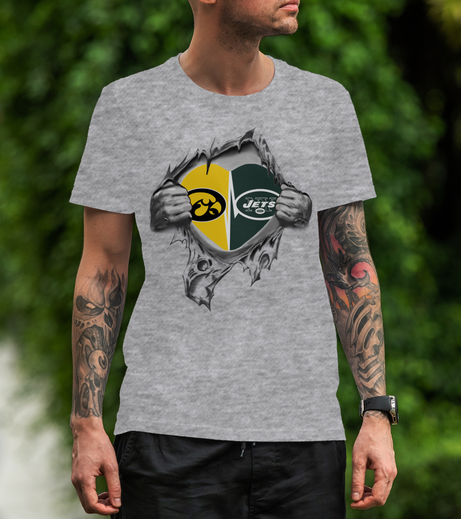 Iowa Hawkeyes Jets Rivalry Clash Logo Heart Frame T-Shirt