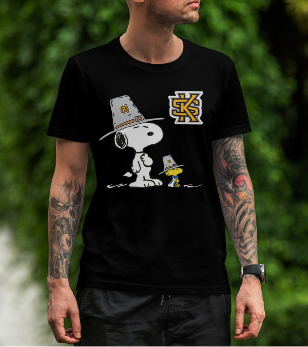 Kennesaw St Snoopy And Woodstock Pilgrim Hat KS T-Shirt