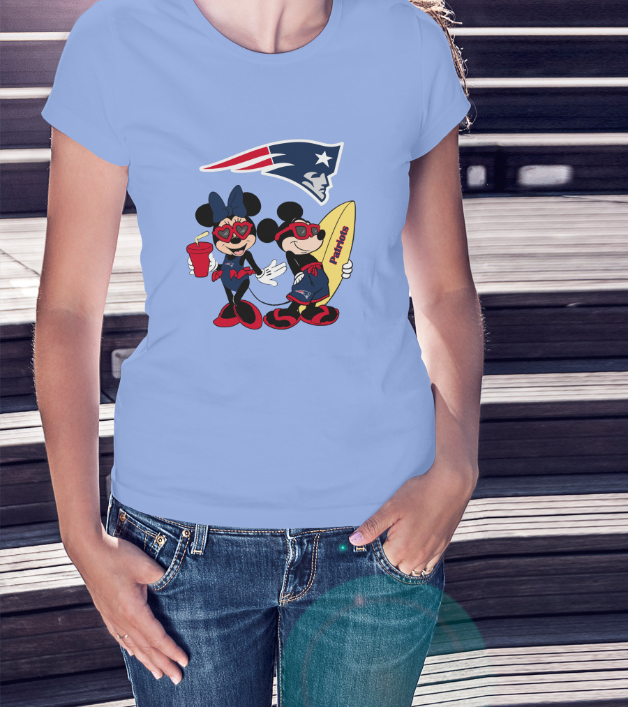 Patriots Mickey And Minnie Vacation With Surfboard And Drink T-Shirt