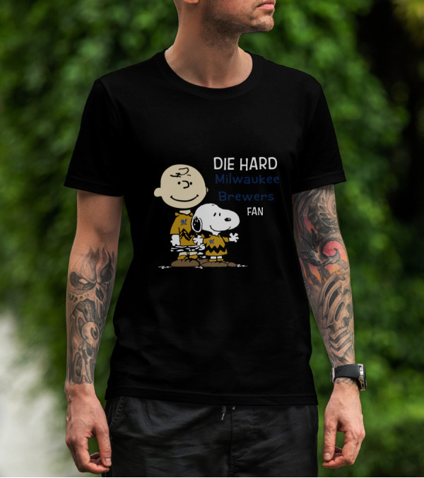 Die Hard Milwaukee Brewers Fan Snoopy And Charlie Brown T-Shirt