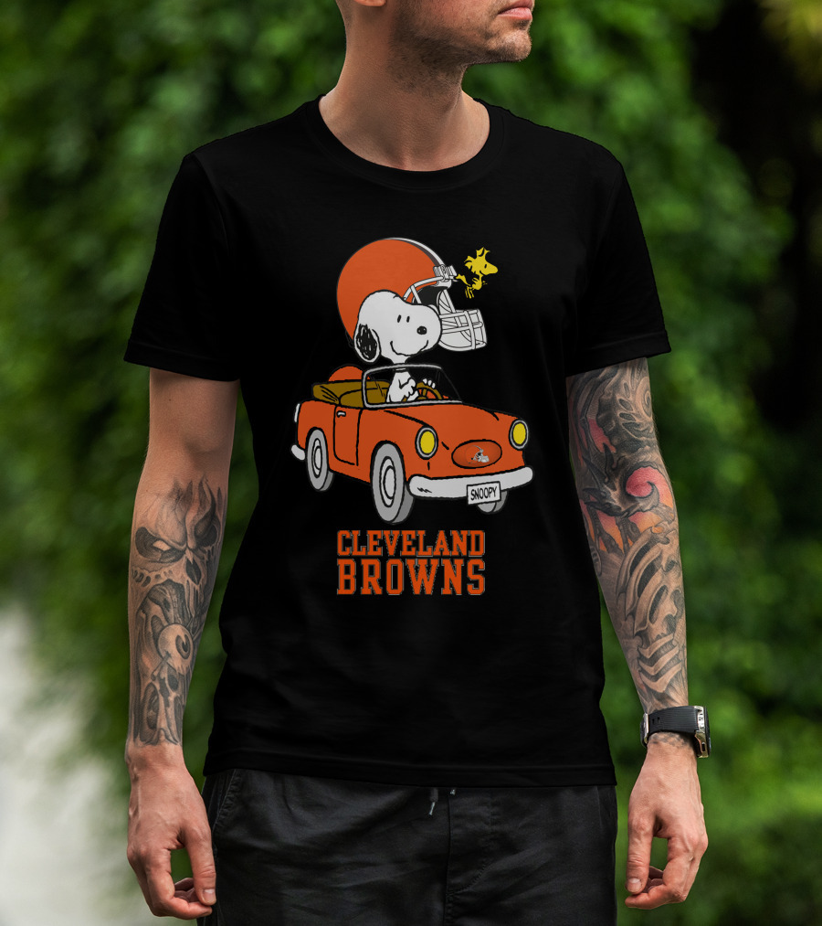 Cleveland Browns Snoopy Driving Football Adventure T-Shirt