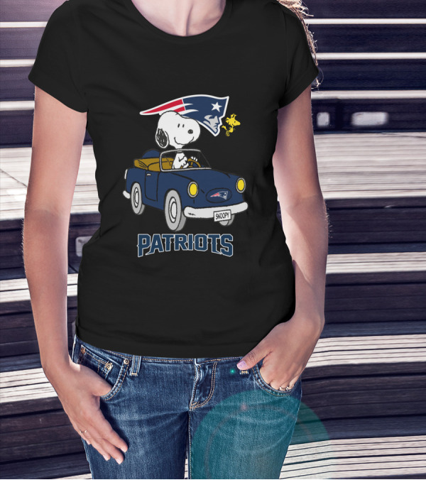 Snoopy Patriots Ride With Woodstock Football Car T-Shirt