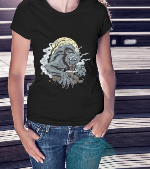 Spooky Horror Wolf Full Moon Creature With Claws And Smoke T-Shirt