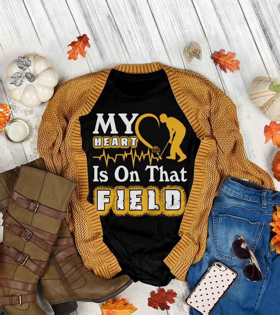 MY HEART IS ON THAT FIELD CURLING T-Shirt