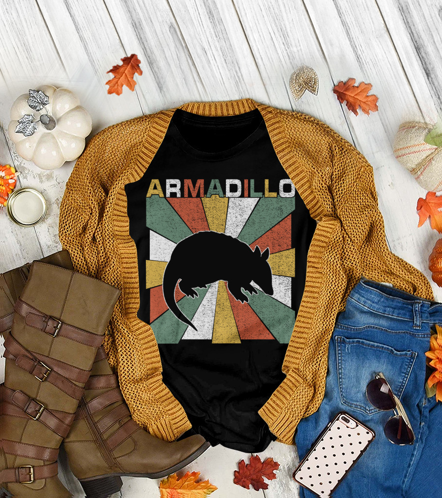 Armadillo Retro 70s Vintage Rainbow Burst T-Shirt