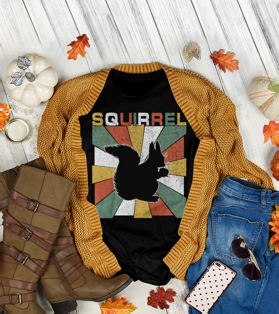 Squirrel Retro 70s Silhouette Vintage Colors T-Shirt
