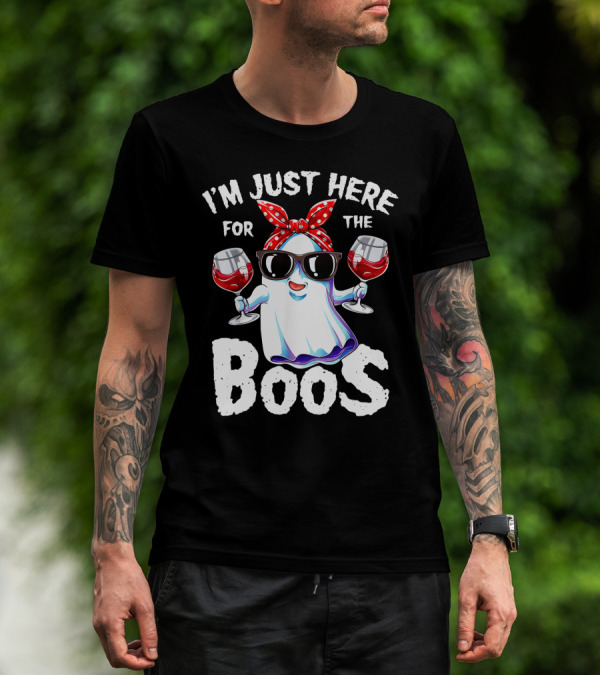 I'm Just Here For The Boos Funny Halloween Women Ghost Holding Wine Glasses T-Shirt