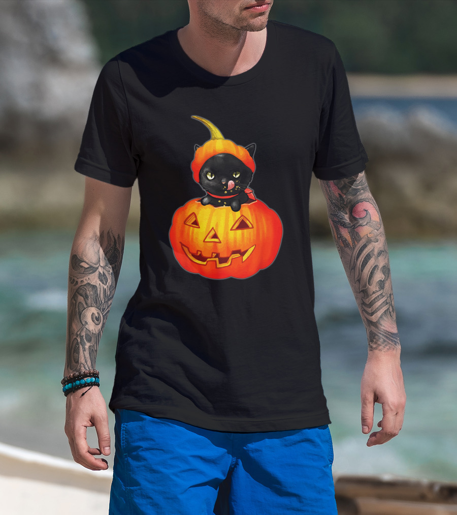 Funny Halloween Cats And Pumpkins With Scary Black Cat T-Shirt