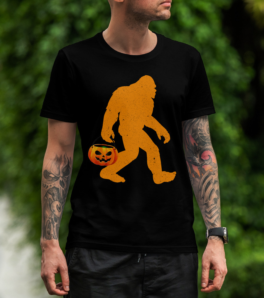 Funny Bigfoot Halloween Jack-o'-Lantern T-Shirt