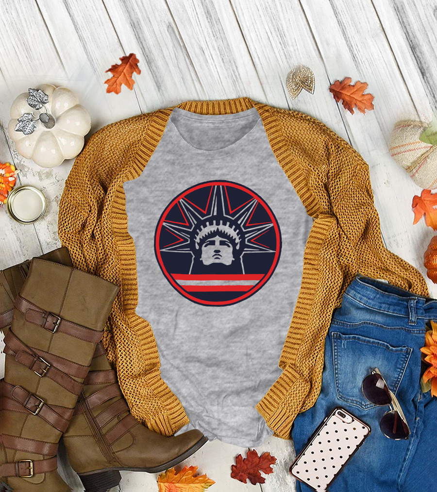 Mau Xam Statue of Liberty Emblem T-Shirt