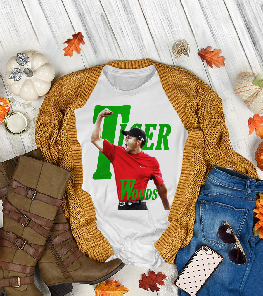 Tiger Woods Iconic Victory Pose Golf Tank Top T-Shirt