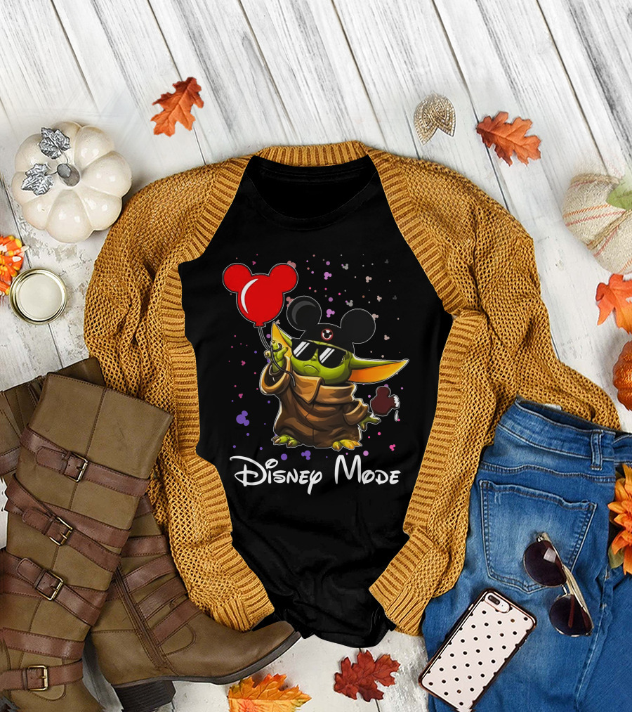 Disney Mode Baby Yoda with Mickey Balloon and Ears T-Shirt