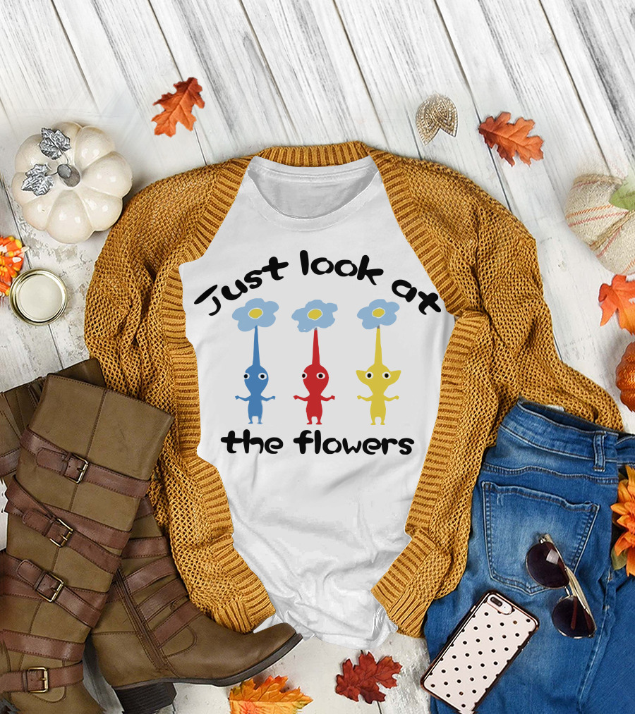 Just Look At The Flowers Pikmin Blue Red Yellow T-Shirt