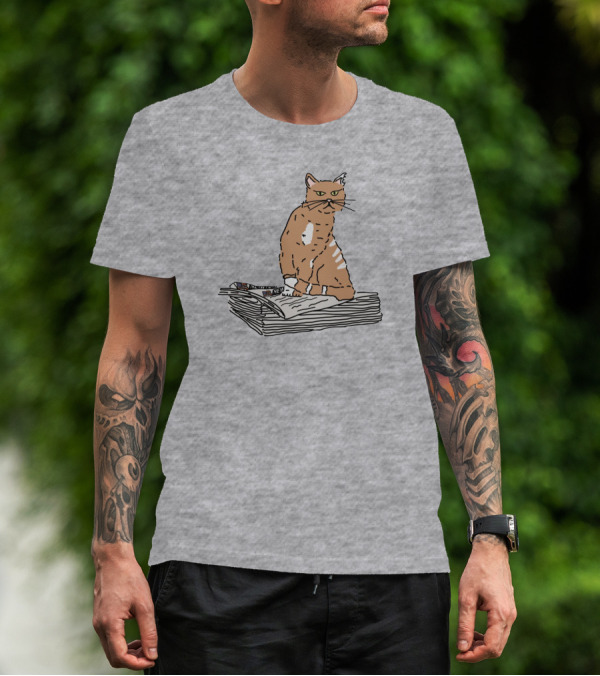 New York Post Bodega Cat On Newspaper Stack Youth T-Shirt