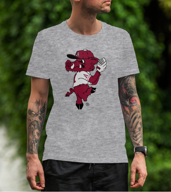Arkansas Razorbacks Baseball Hog Pitching Ribby T-Shirt
