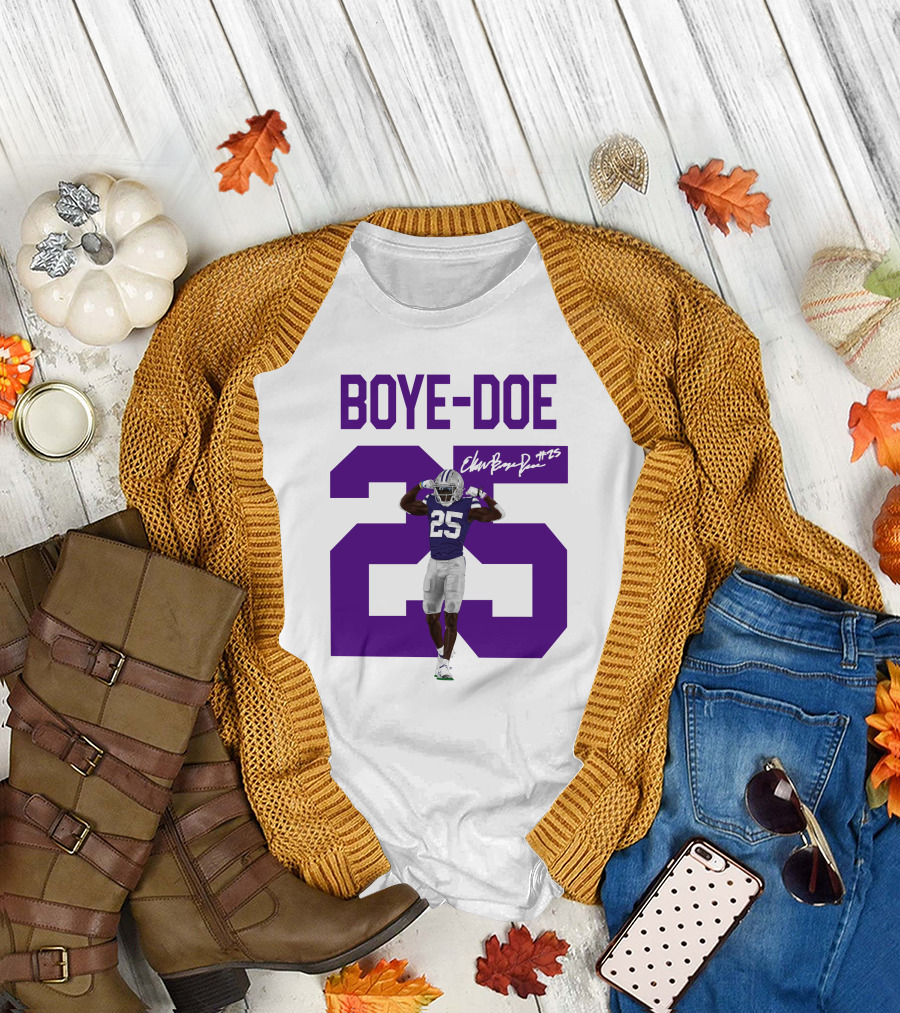 Therealpak25 Store Boye-Doe 25 Football Player Purple Signature T-Shirt