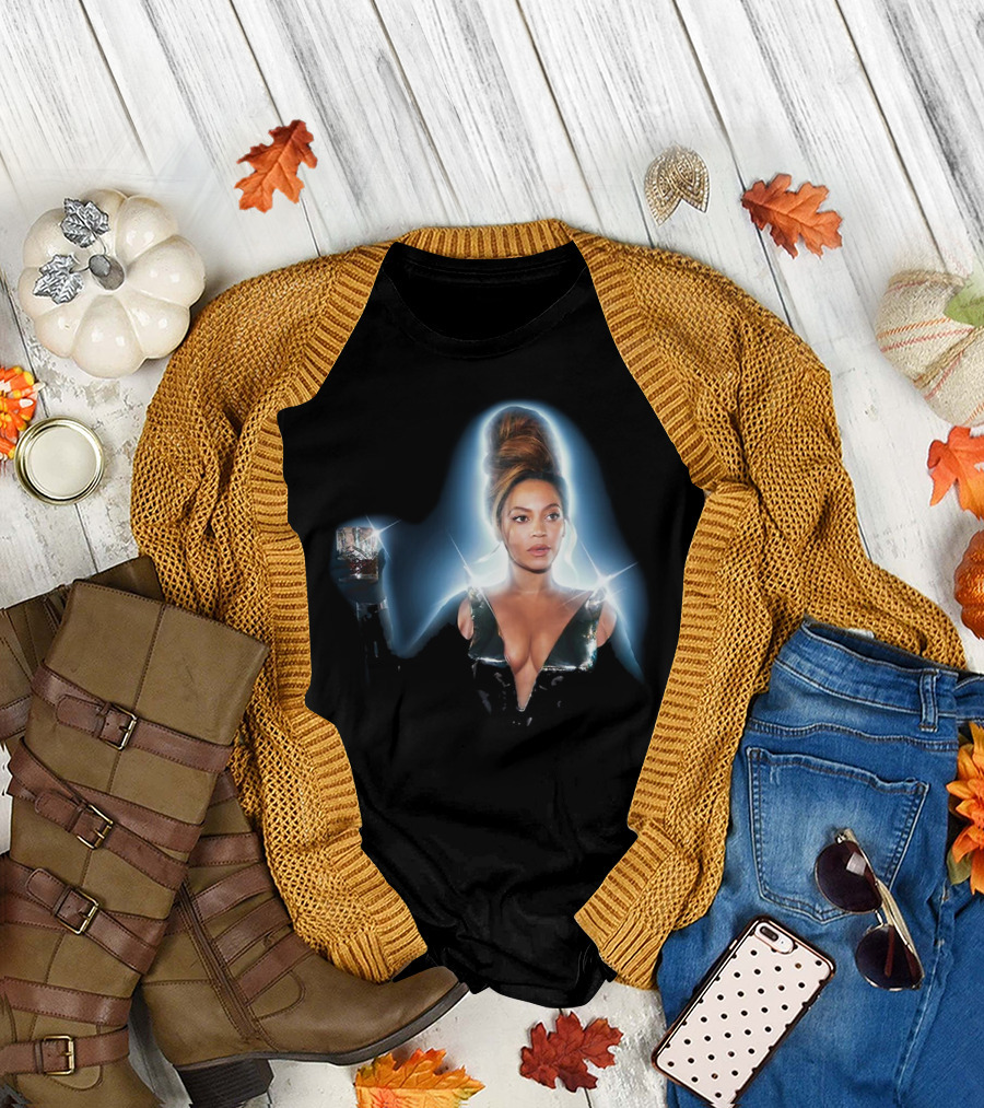 Beyonce That Girl Track Iconic Glamorous Photo with Drink T-Shirt