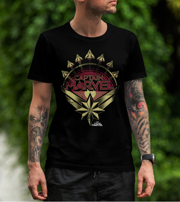 Captain Marvel Yellow Red Retro Starburst Flight T-Shirt