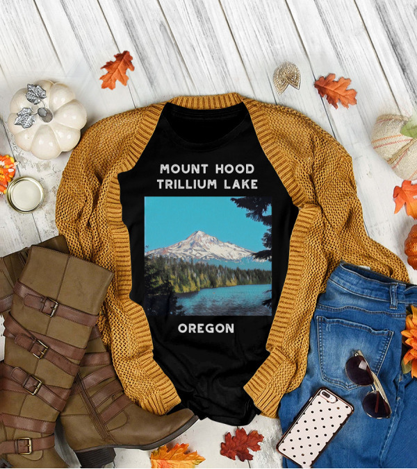 Mount Hood Trillium Lake Oregon T-Shirt