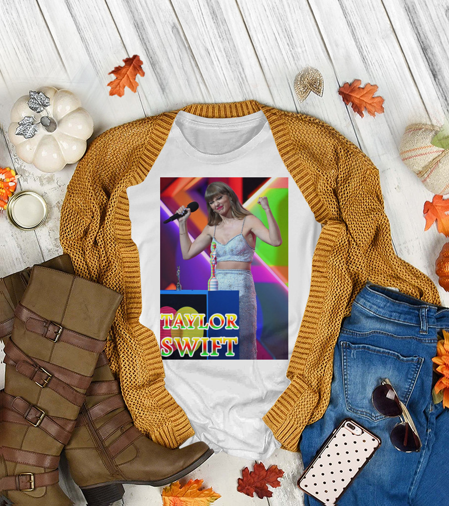 TAYLOR SWIFT Award Celebration Pop T-Shirt