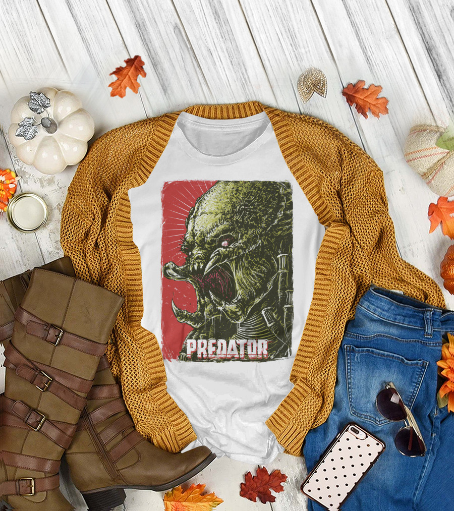 Predator Alien Creature Stylized Artwork Vintage Film T-Shirt
