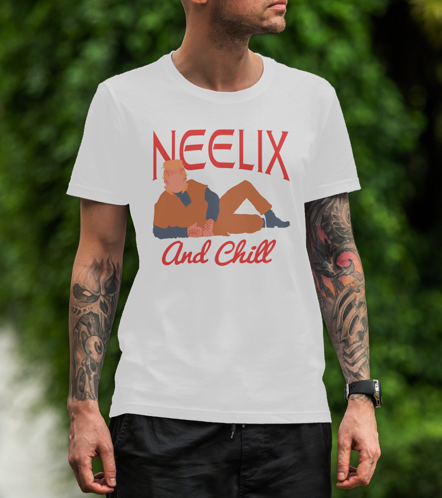 Neelix And Chill Star Trek Robert Picardo Mashup T-Shirt