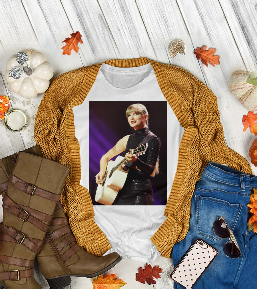 Taylor Swift Will Be the Next Super Bowl Halftime T-Shirt