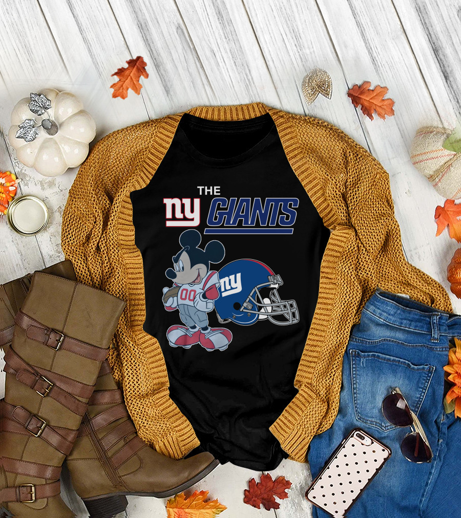 NEW YORK GIANTS MICKEY MOUSE FOOTBALL HELMET 00 T-Shirt