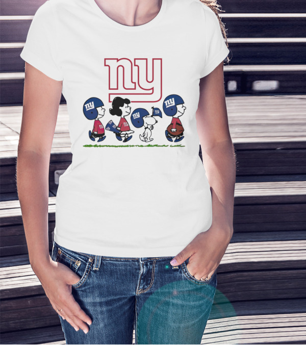 Peanuts Snoopy New York Giants Football Team NFL Characters T-Shirt