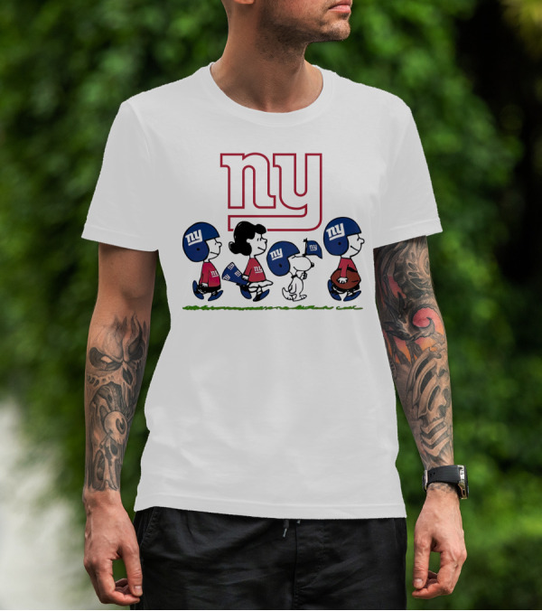 Peanuts Snoopy New York Giants Football Team NFL Characters T-Shirt