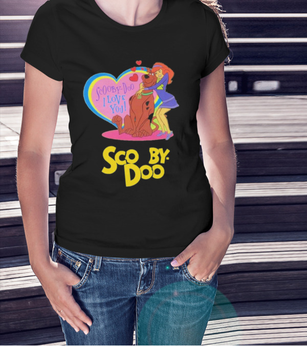 Scooby-Doo I Love You Heart And Hug With Daphne T-Shirt