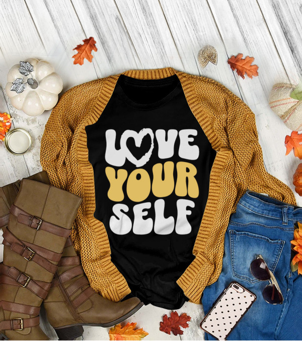 Love Your Self Heart Wavy Typography T-Shirt