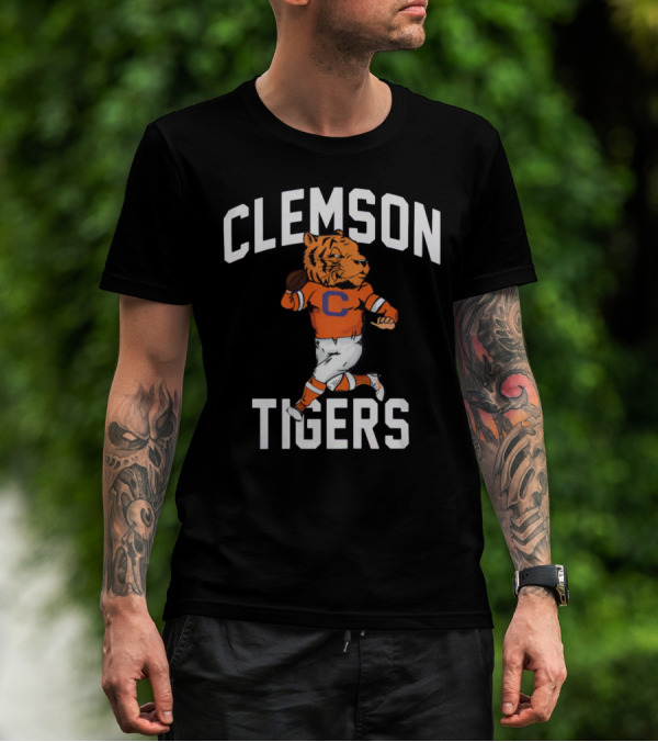 Clemson Tigers Vintage Style Retro Running Mascot T-Shirt