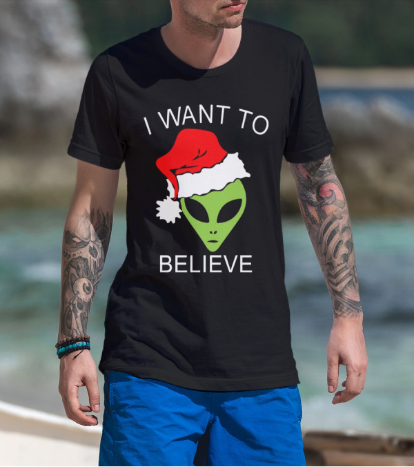 I Want To Believe Alien Santa Hat Christmas T-Shirt