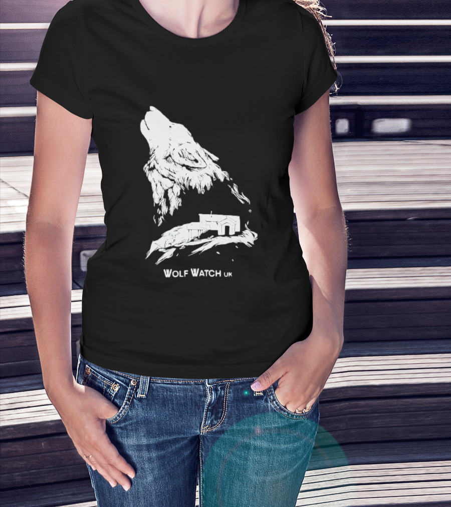 Wolf Watch UK Howling Wolf Nature Scene T-Shirt